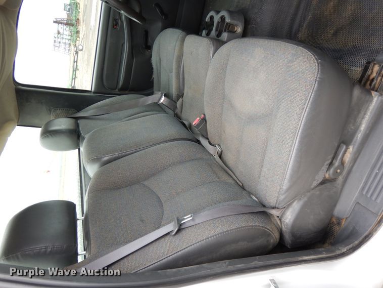 image for item DJ5804 2004 Chevrolet Silverado 1500  pickup truck