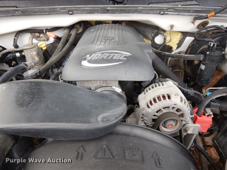 image for item DJ5804 2004 Chevrolet Silverado 1500  pickup truck