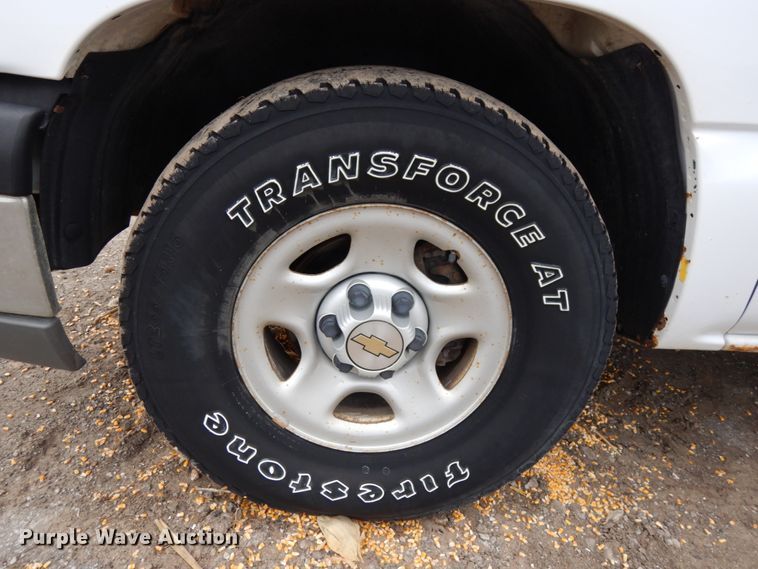 image for item DJ5804 2004 Chevrolet Silverado 1500  pickup truck