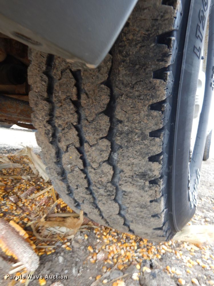 image for item DJ5804 2004 Chevrolet Silverado 1500  pickup truck