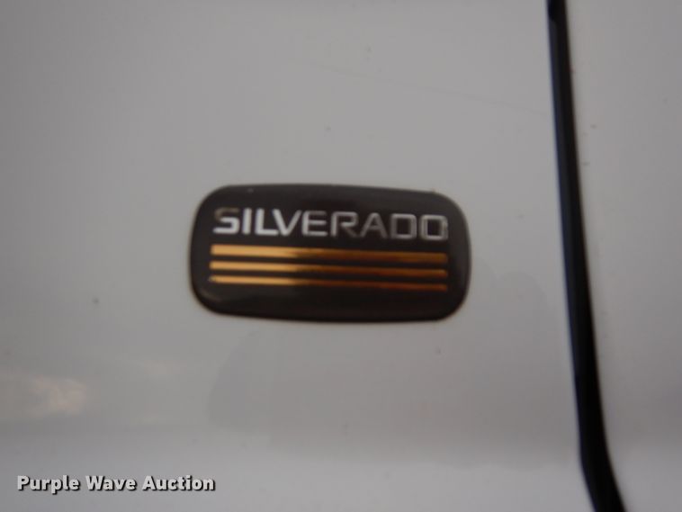 image for item DJ5804 2004 Chevrolet Silverado 1500  pickup truck