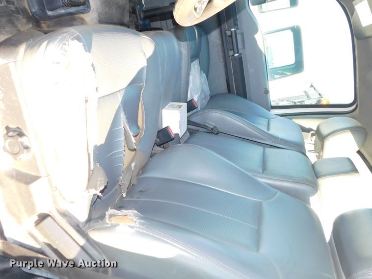 image for item DJ5846 2012 Ford F550 Super Duty XL  truck cab and chassis