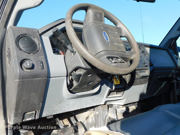 image for item DJ5846 2012 Ford F550 Super Duty XL  truck cab and chassis