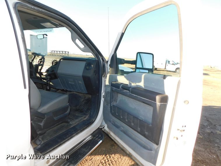 image for item DJ5846 2012 Ford F550 Super Duty XL  truck cab and chassis