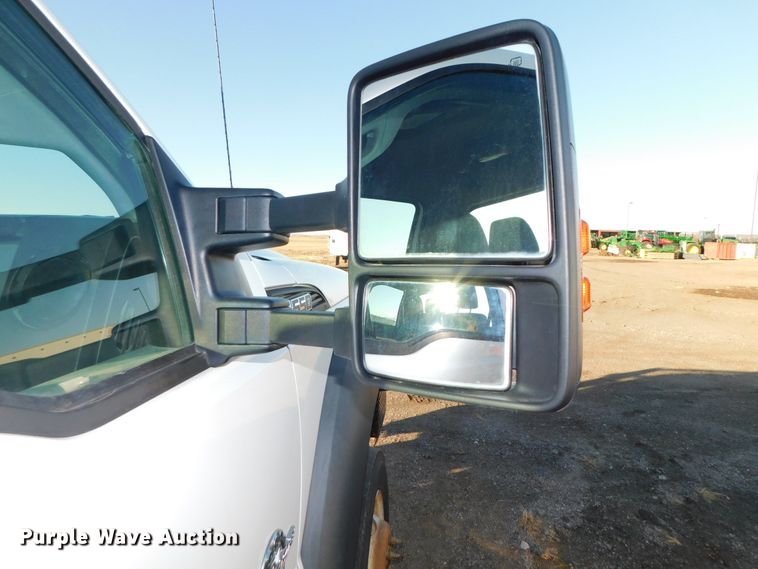 image for item DJ5846 2012 Ford F550 Super Duty XL  truck cab and chassis