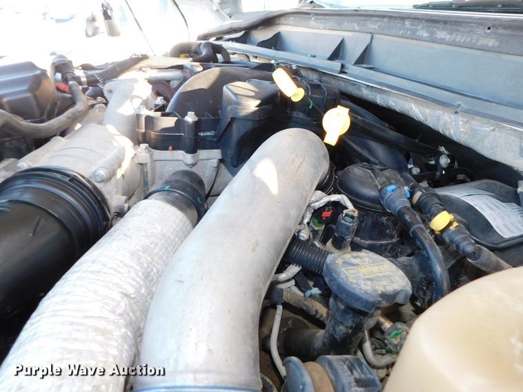 image for item DJ5846 2012 Ford F550 Super Duty XL  truck cab and chassis