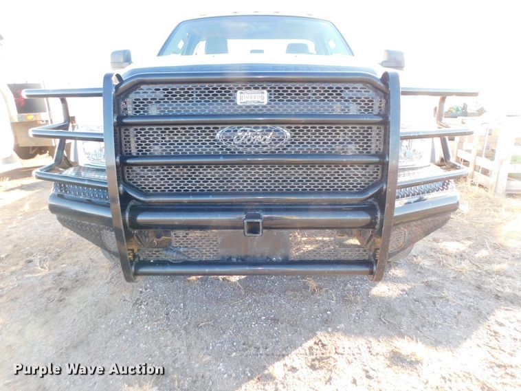 image for item DJ5846 2012 Ford F550 Super Duty XL  truck cab and chassis