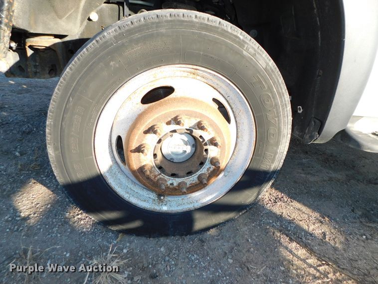 image for item DJ5846 2012 Ford F550 Super Duty XL  truck cab and chassis