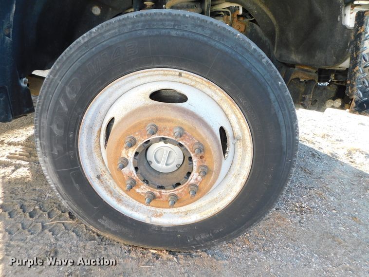 image for item DJ5846 2012 Ford F550 Super Duty XL  truck cab and chassis