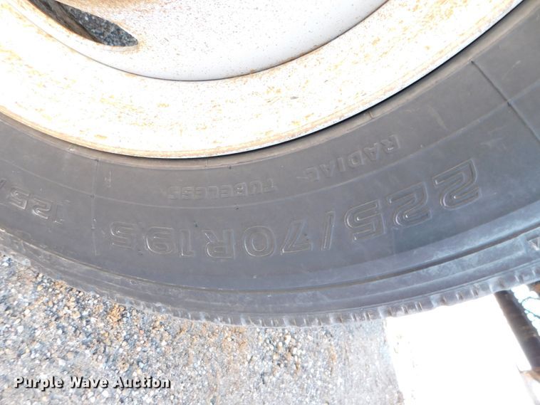 image for item DJ5846 2012 Ford F550 Super Duty XL  truck cab and chassis