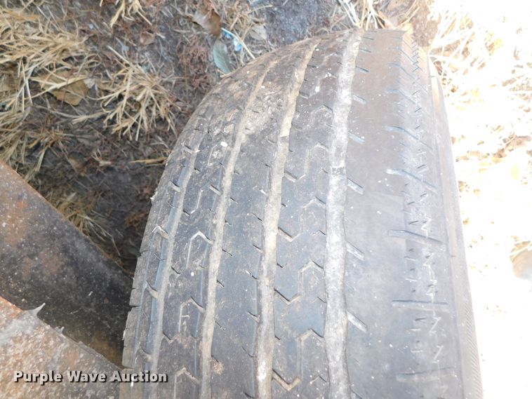 image for item DJ5852 2016 MTI MSCT 8.5X27TA3 enclosed cargo trailer