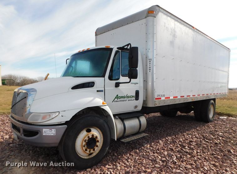 image for item DJ5853 2013 International DuraStar 4300M7  box truck