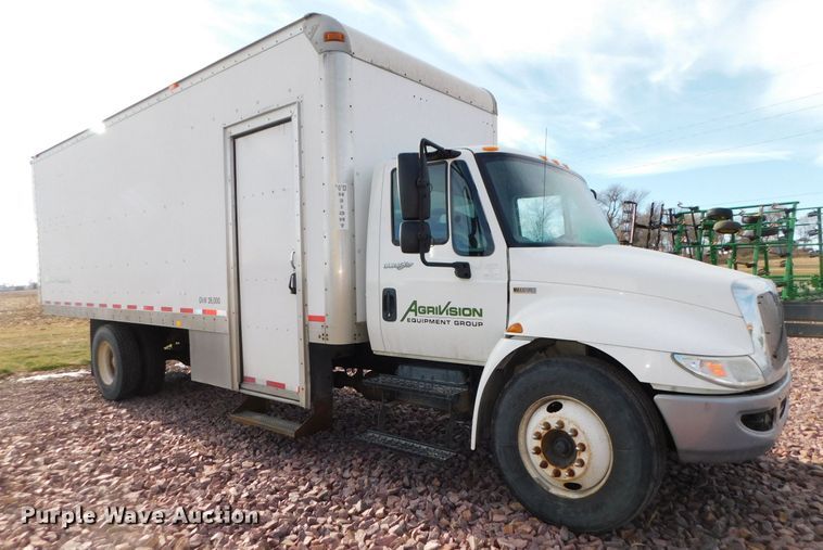 image for item DJ5853 2013 International DuraStar 4300M7  box truck