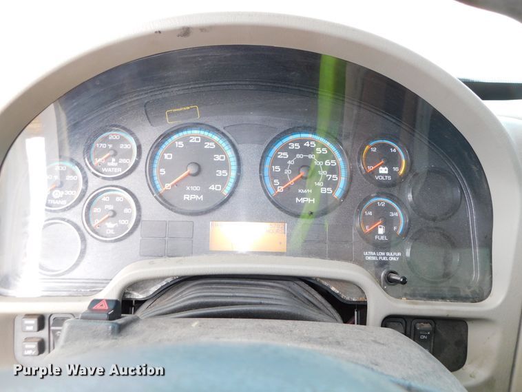 image for item DJ5853 2013 International DuraStar 4300M7  box truck