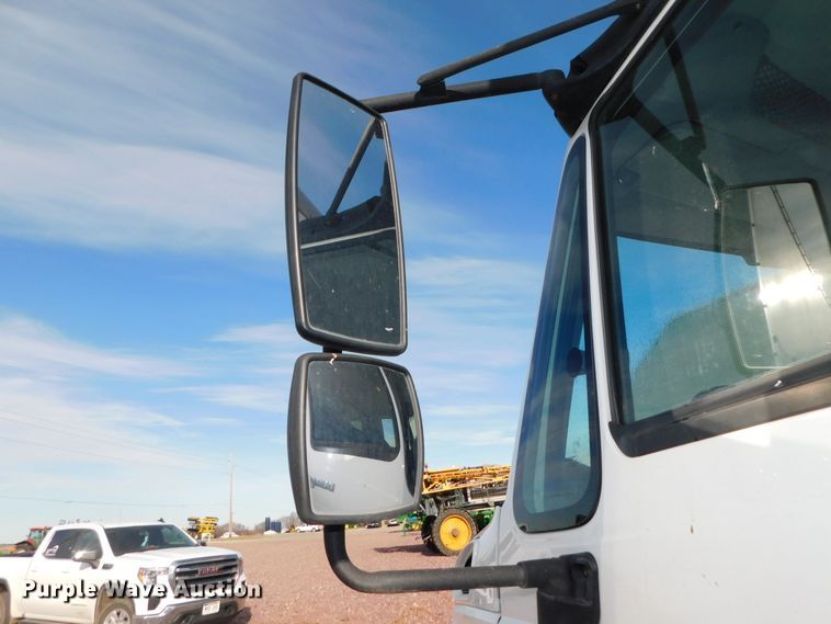 image for item DJ5853 2013 International DuraStar 4300M7  box truck