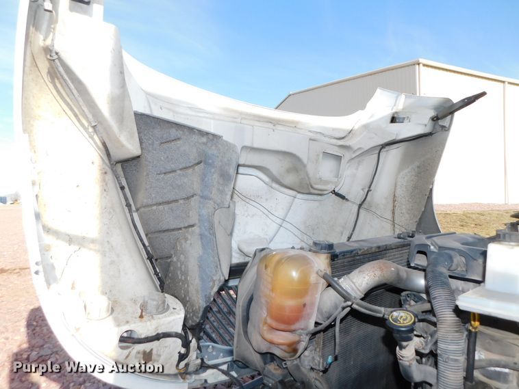 image for item DJ5853 2013 International DuraStar 4300M7  box truck