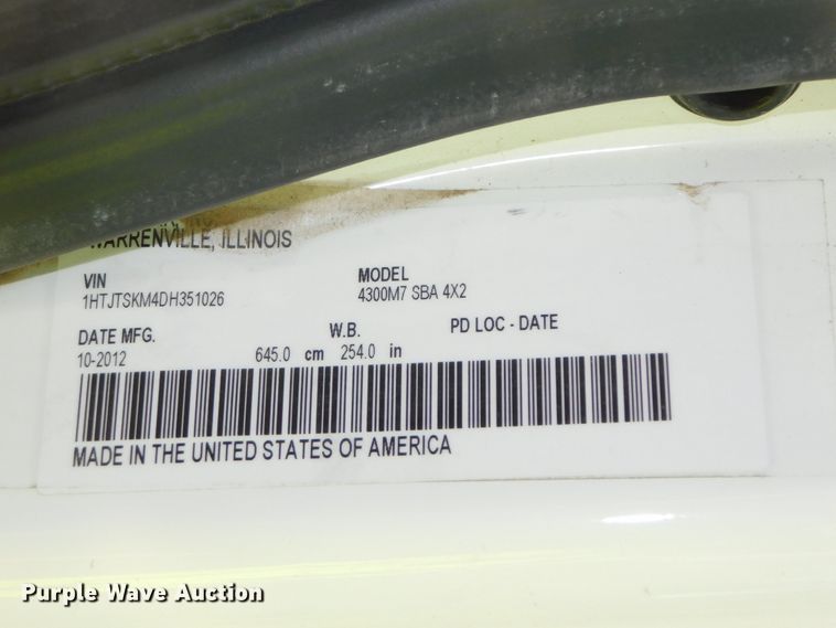 image for item DJ5853 2013 International DuraStar 4300M7  box truck