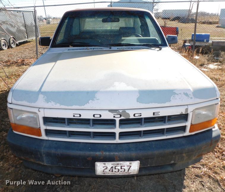 image for item DJ5856 1992 Dodge Dakota Sport  pickup truck