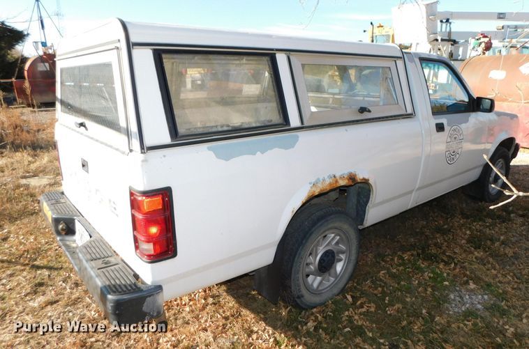 image for item DJ5856 1992 Dodge Dakota Sport  pickup truck