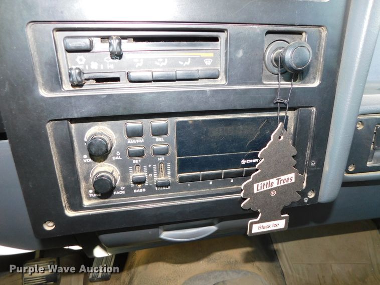 image for item DJ5856 1992 Dodge Dakota Sport  pickup truck