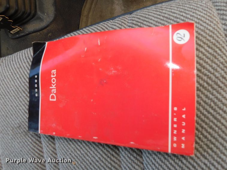 image for item DJ5856 1992 Dodge Dakota Sport  pickup truck