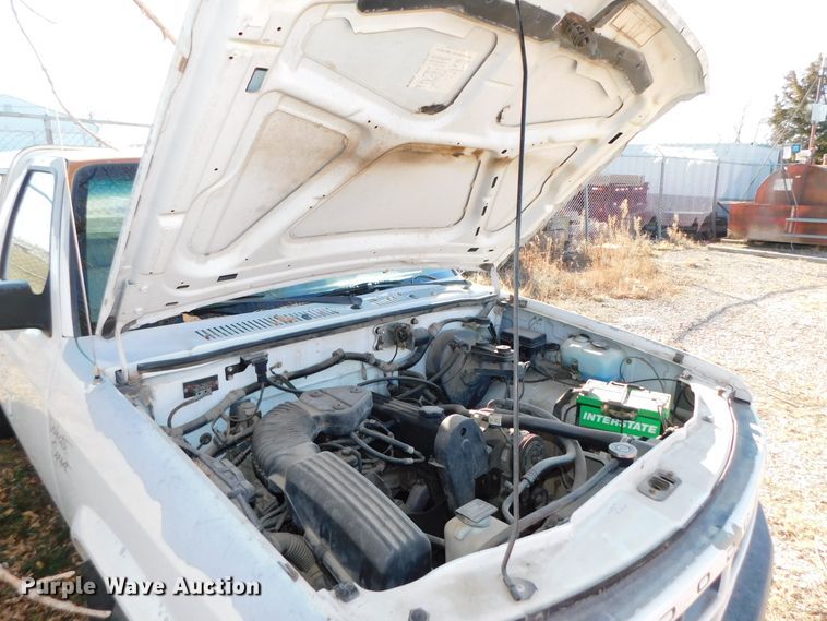 image for item DJ5856 1992 Dodge Dakota Sport  pickup truck