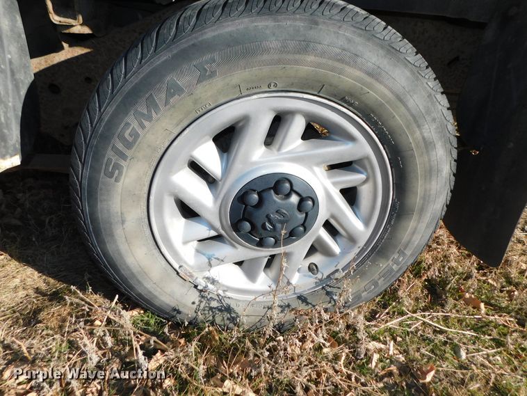 image for item DJ5856 1992 Dodge Dakota Sport  pickup truck