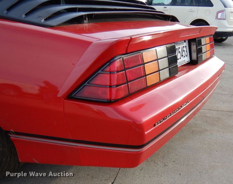 image for item DJ6063 1989 Chevrolet Camaro IROC-Z