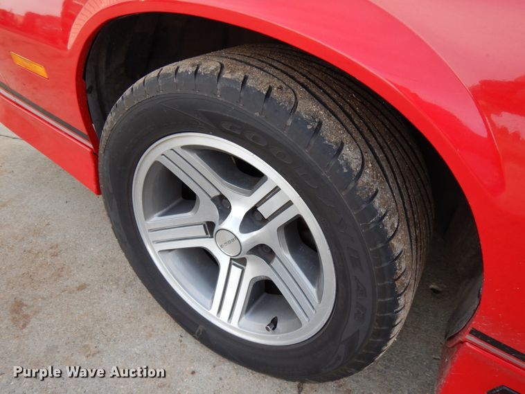 image for item DJ6063 1989 Chevrolet Camaro IROC-Z