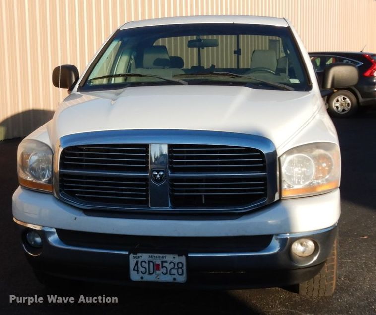 image for item DJ6739 2006 Dodge Ram 1500  Quad Cab pickup truck