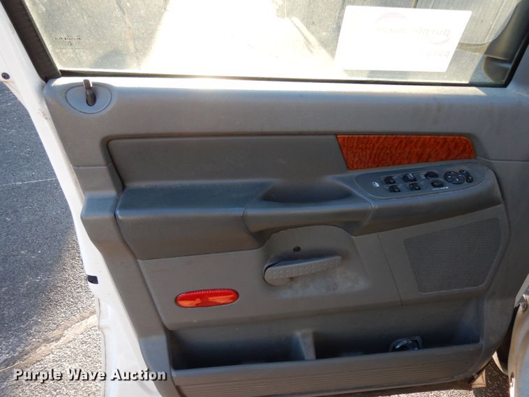 image for item DJ6739 2006 Dodge Ram 1500  Quad Cab pickup truck