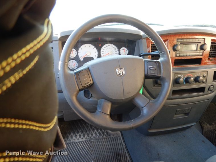 image for item DJ6739 2006 Dodge Ram 1500  Quad Cab pickup truck