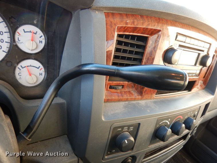 image for item DJ6739 2006 Dodge Ram 1500  Quad Cab pickup truck