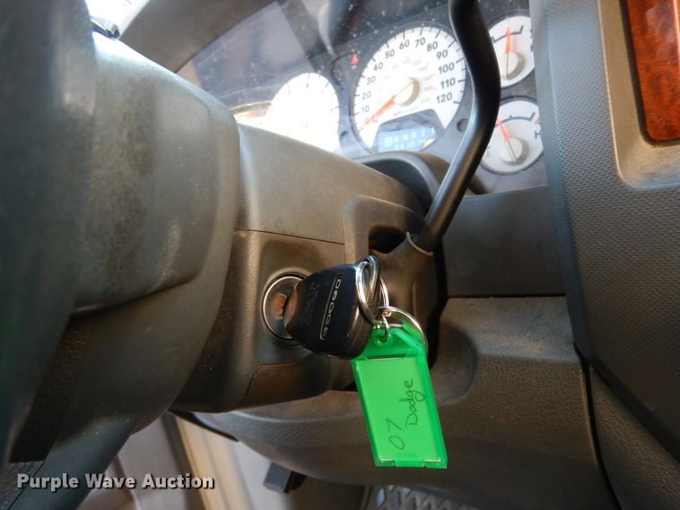 image for item DJ6739 2006 Dodge Ram 1500  Quad Cab pickup truck