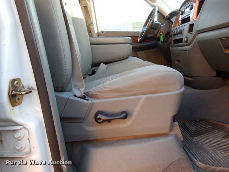 image for item DJ6739 2006 Dodge Ram 1500  Quad Cab pickup truck