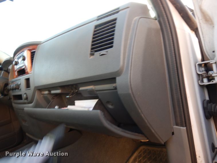 image for item DJ6739 2006 Dodge Ram 1500  Quad Cab pickup truck