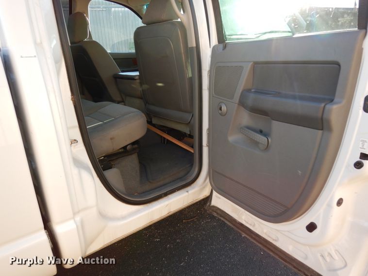 image for item DJ6739 2006 Dodge Ram 1500  Quad Cab pickup truck