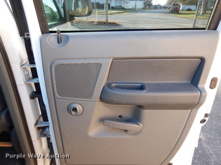 image for item DJ6739 2006 Dodge Ram 1500  Quad Cab pickup truck