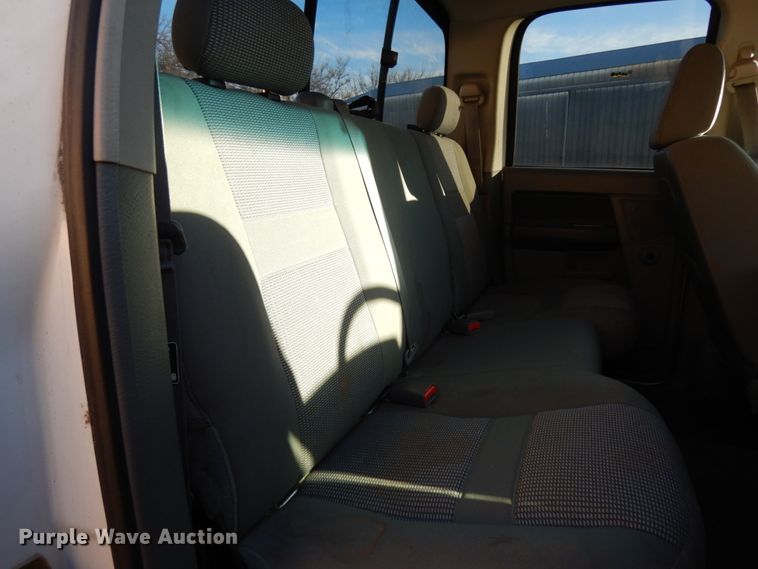 image for item DJ6739 2006 Dodge Ram 1500  Quad Cab pickup truck