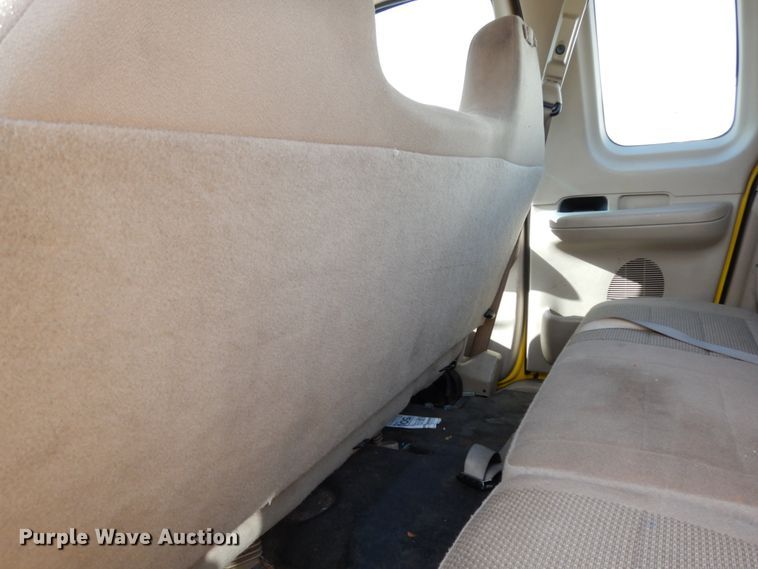 image for item DJ6742 2004 Ford F150  SuperCab pickup truck