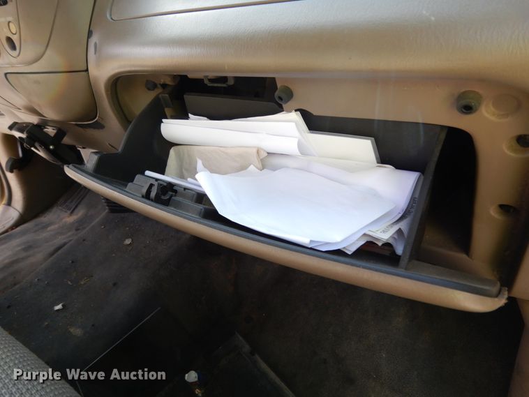 image for item DJ6742 2004 Ford F150  SuperCab pickup truck