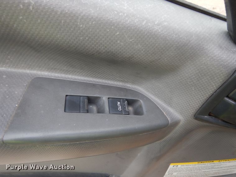 image for item DJ6743 2011 Isuzu NPR  box truck