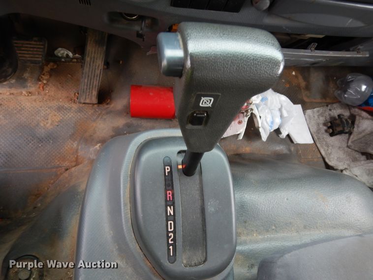 image for item DJ6743 2011 Isuzu NPR  box truck