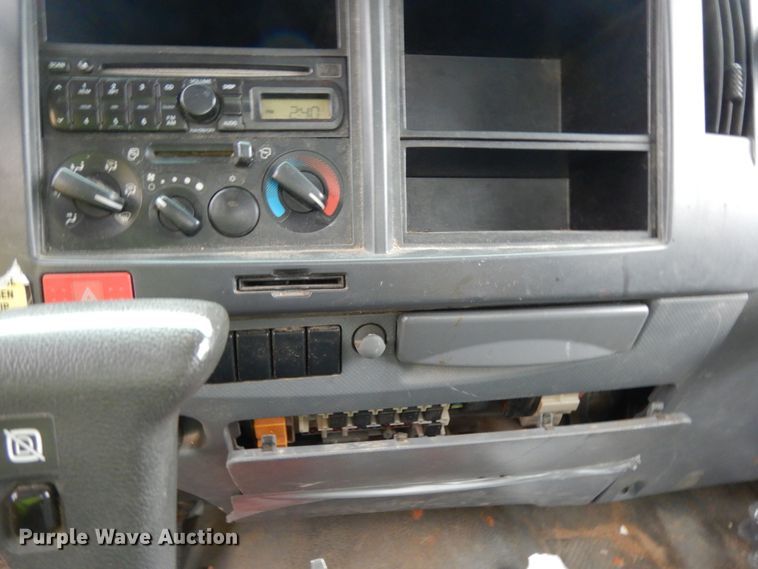 image for item DJ6743 2011 Isuzu NPR  box truck