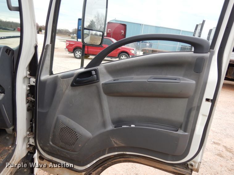 image for item DJ6743 2011 Isuzu NPR  box truck