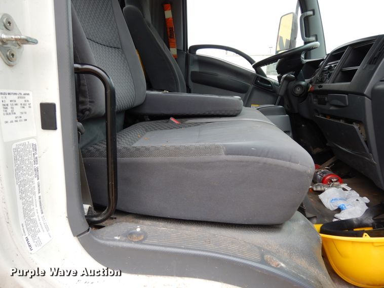 image for item DJ6743 2011 Isuzu NPR  box truck