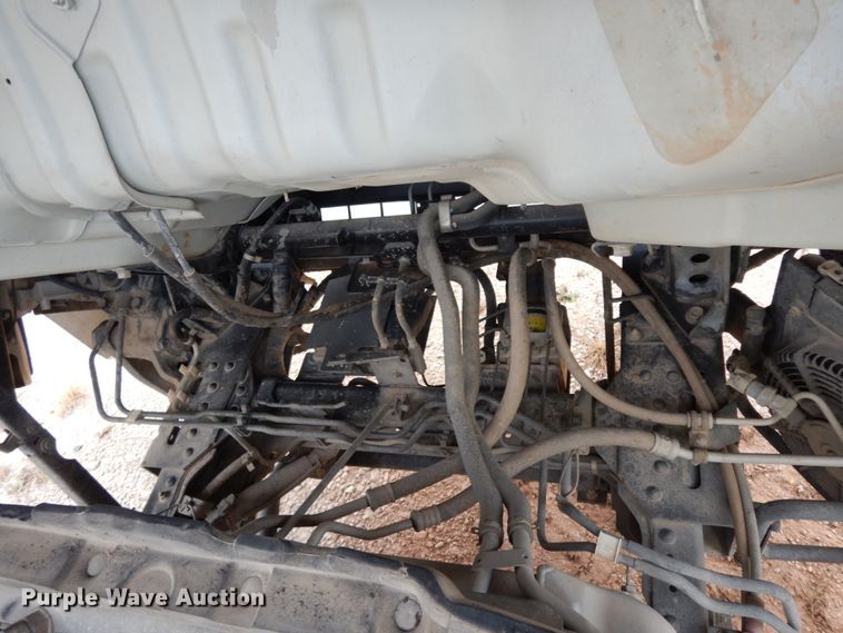 image for item DJ6743 2011 Isuzu NPR  box truck