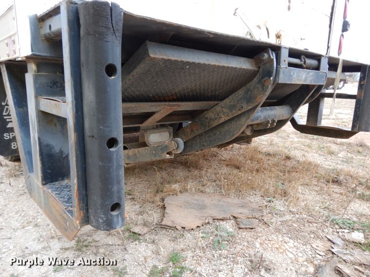 image for item DJ6743 2011 Isuzu NPR  box truck