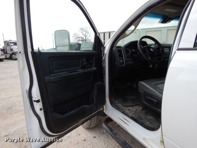 image for item DJ8081 2015 Dodge Ram 5500HD  Crew Cab flatbed truck