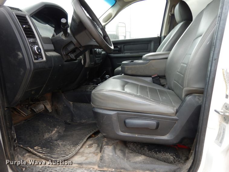 image for item DJ8081 2015 Dodge Ram 5500HD  Crew Cab flatbed truck